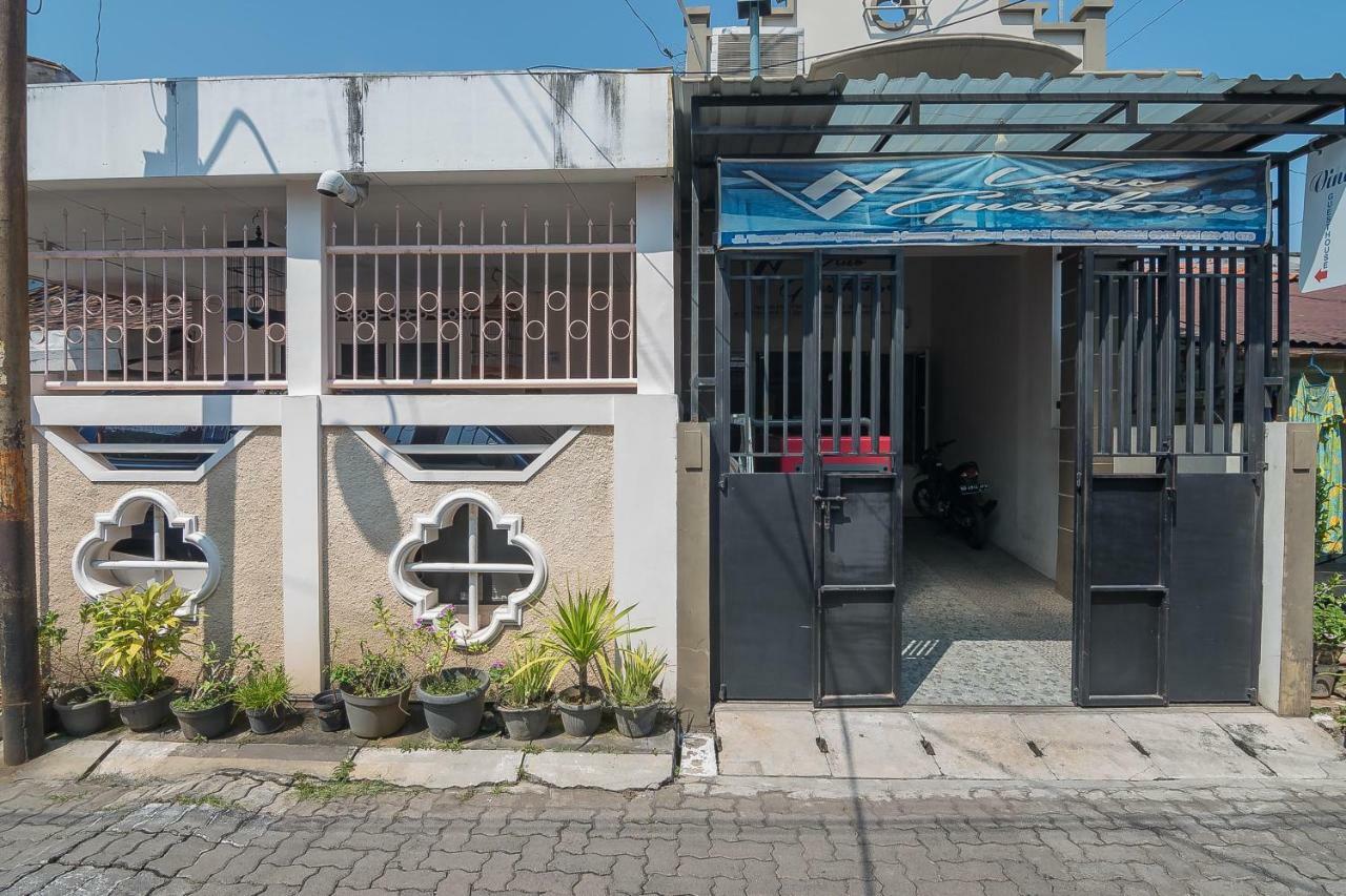 Reddoorz Near Mt Haryono Semarang Hotel Luaran gambar