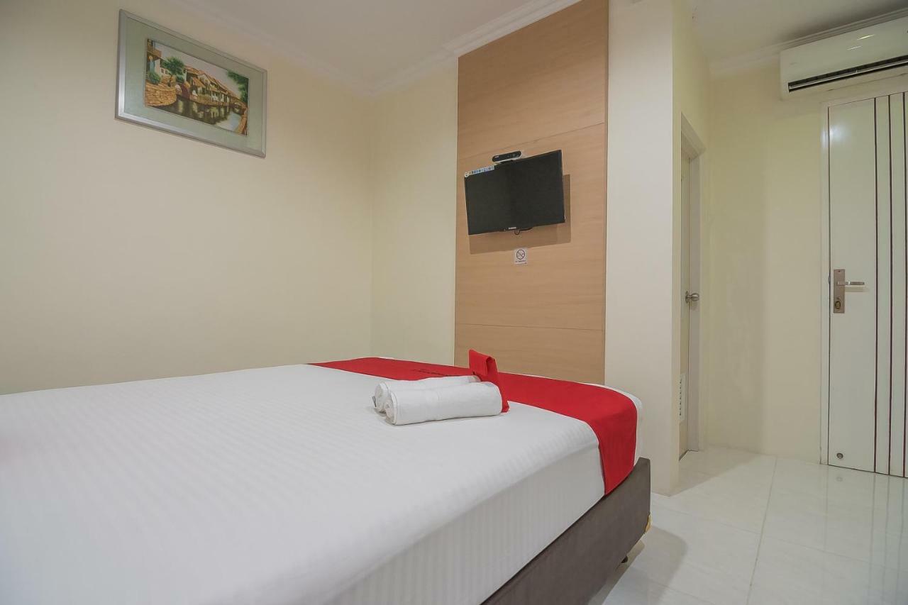 Reddoorz Near Mt Haryono Semarang Hotel Luaran gambar