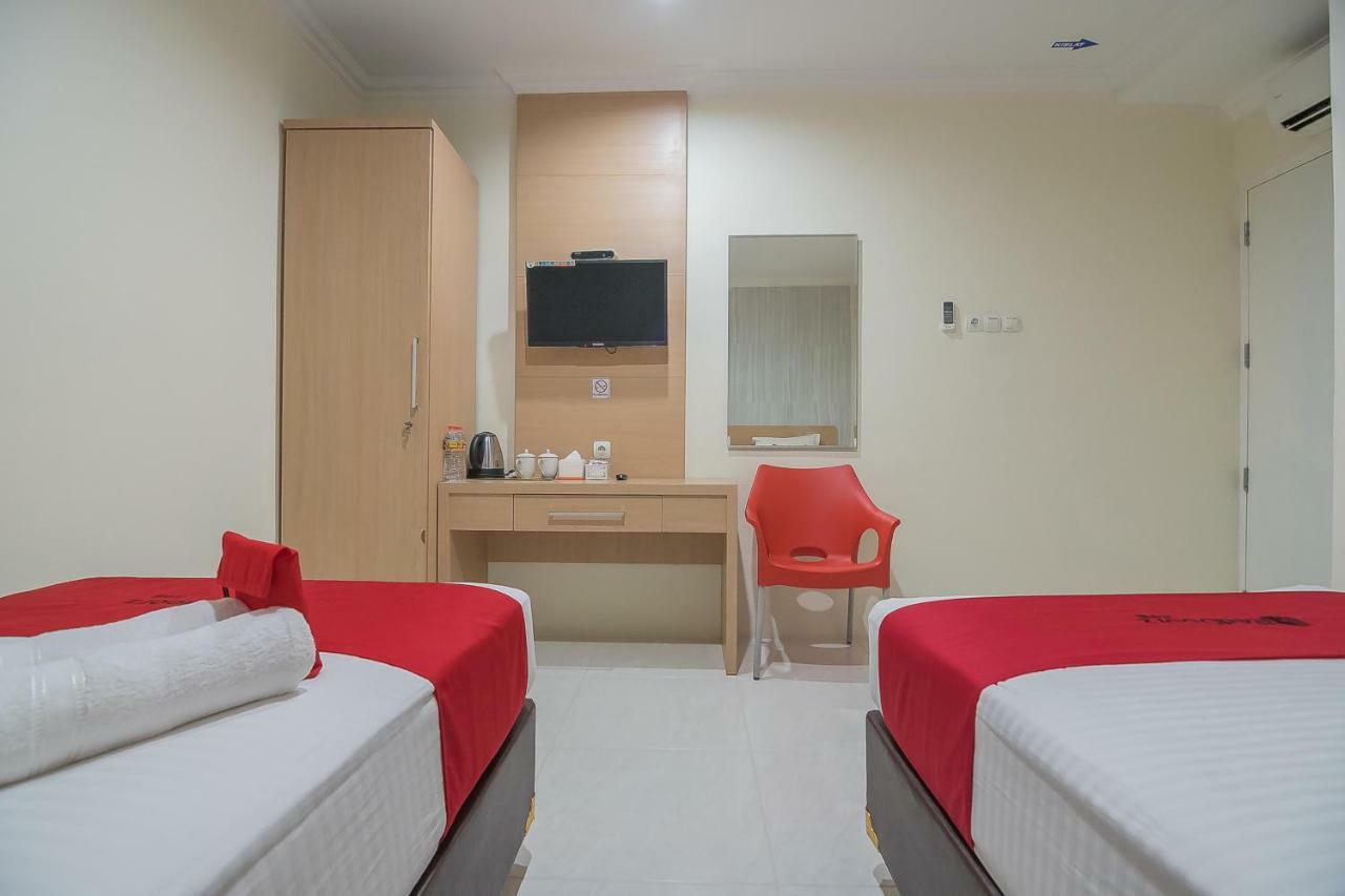Reddoorz Near Mt Haryono Semarang Hotel Luaran gambar